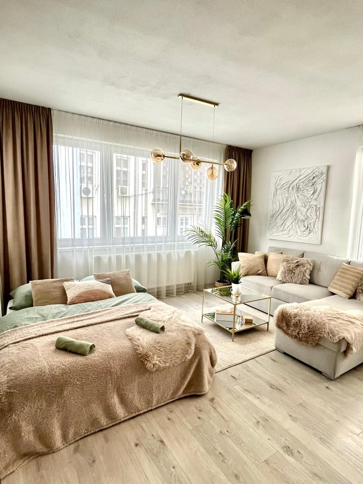 The Elite Suite II Downtown Ac & Garage Parking Bratysława Zewnętrze zdjęcie