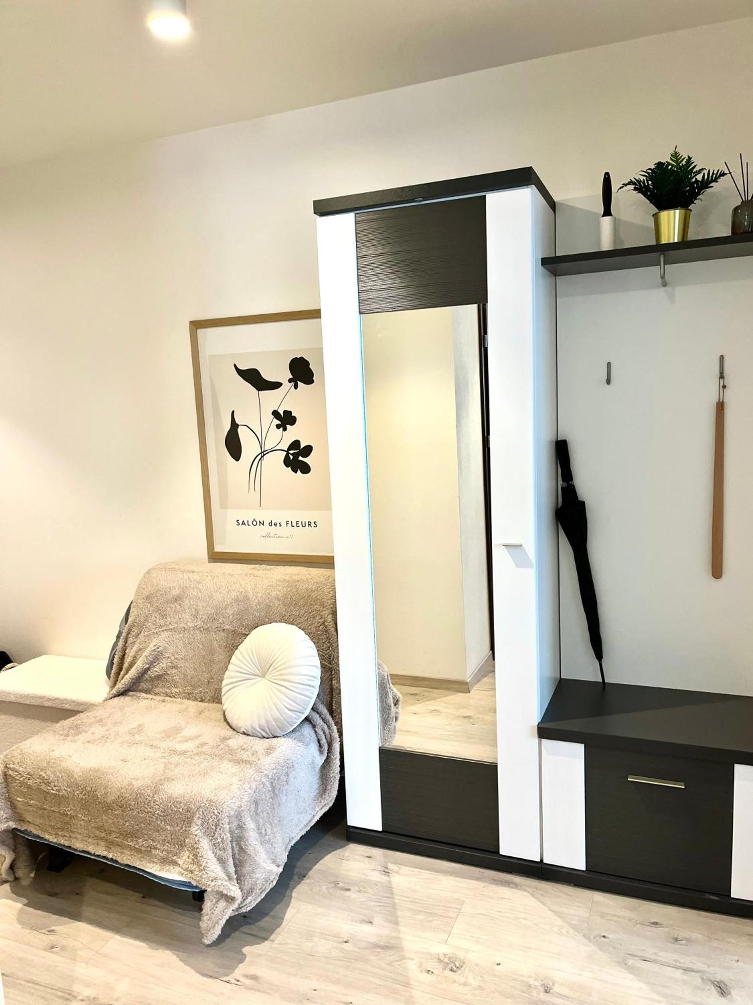 The Elite Suite II Downtown Ac & Garage Parking Bratysława Zewnętrze zdjęcie